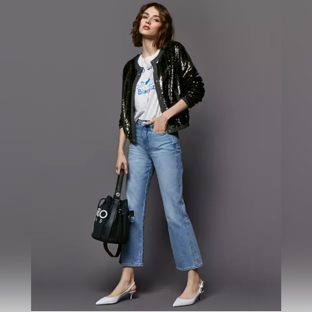 FRAME Le Sylvie Kick Boot Elenda 25 High-Waisted Cropped Bootcut Light Wash